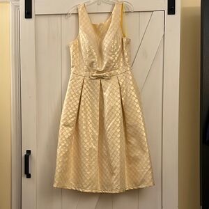 Elegant Yellow & Cream Sleeveless Dress